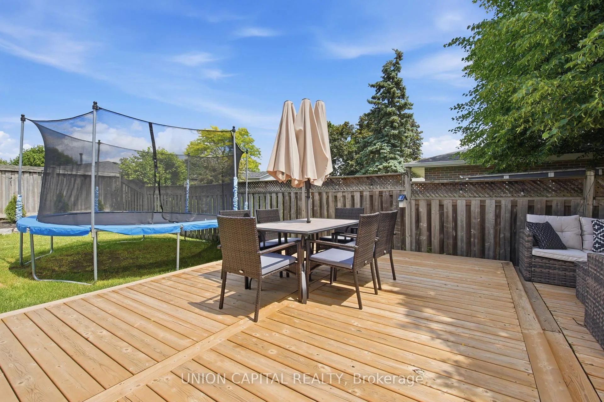 Photo 30 of 30 Irwin Crescent, Halton Hills, Georgetown — HOMEH