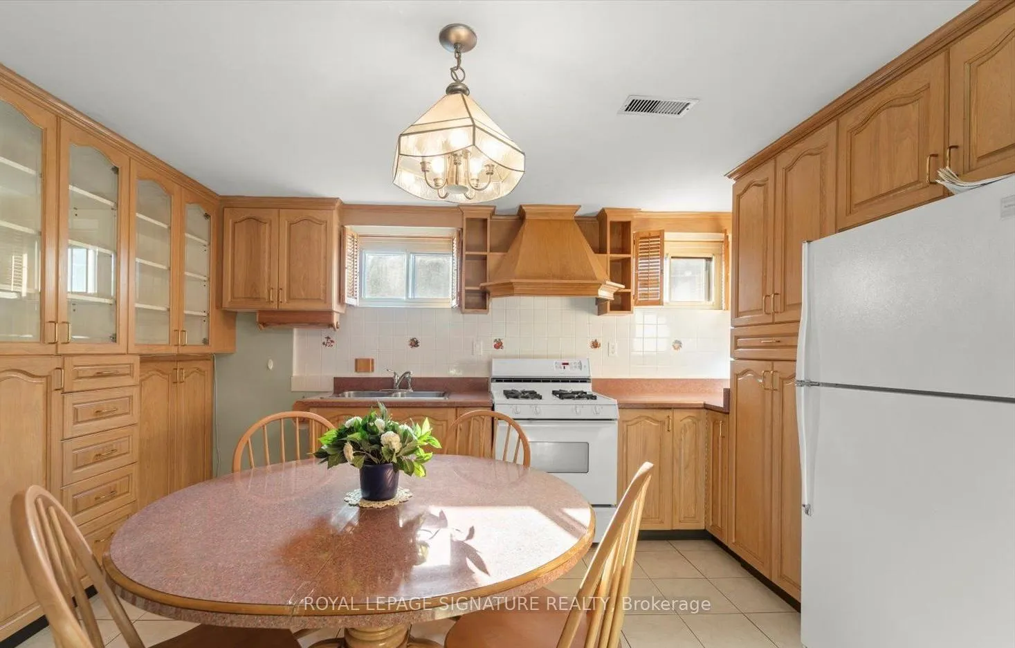Photo 5 of Unit Lower, 64 Watney Crescent, North York, Glenfield-Jane Heights — HOMEH