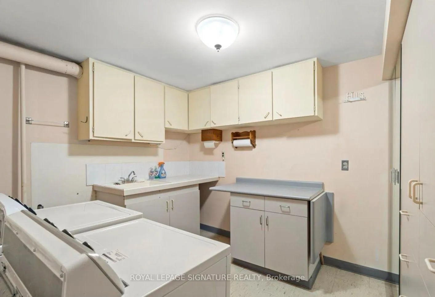 Photo 9 of Unit Lower, 64 Watney Crescent, North York, Glenfield-Jane Heights — HOMEH