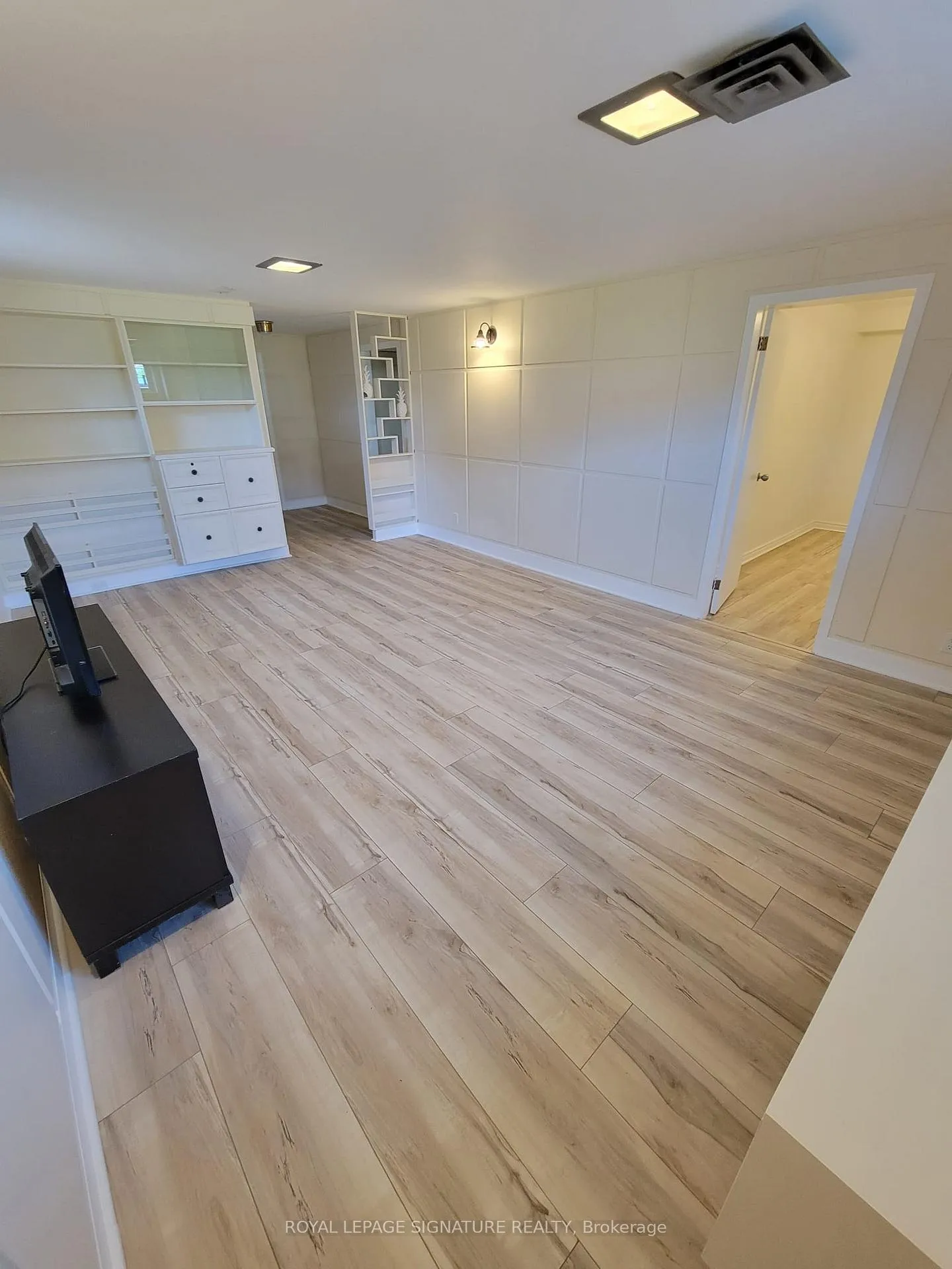 Photo 11 of Unit Lower, 64 Watney Crescent, North York, Glenfield-Jane Heights — HOMEH
