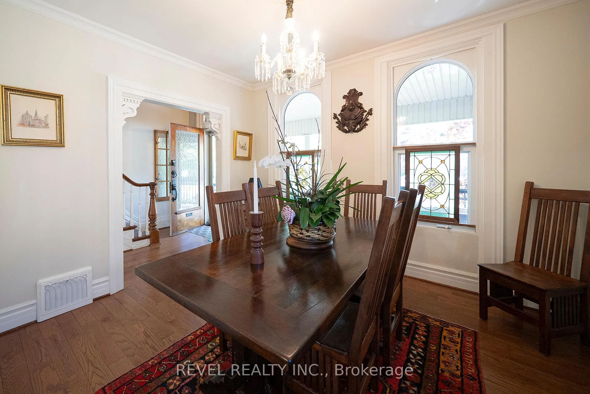 Photo 9 of 11 Chestnut Avenue, Brantford, Lansdowne — HOMEH