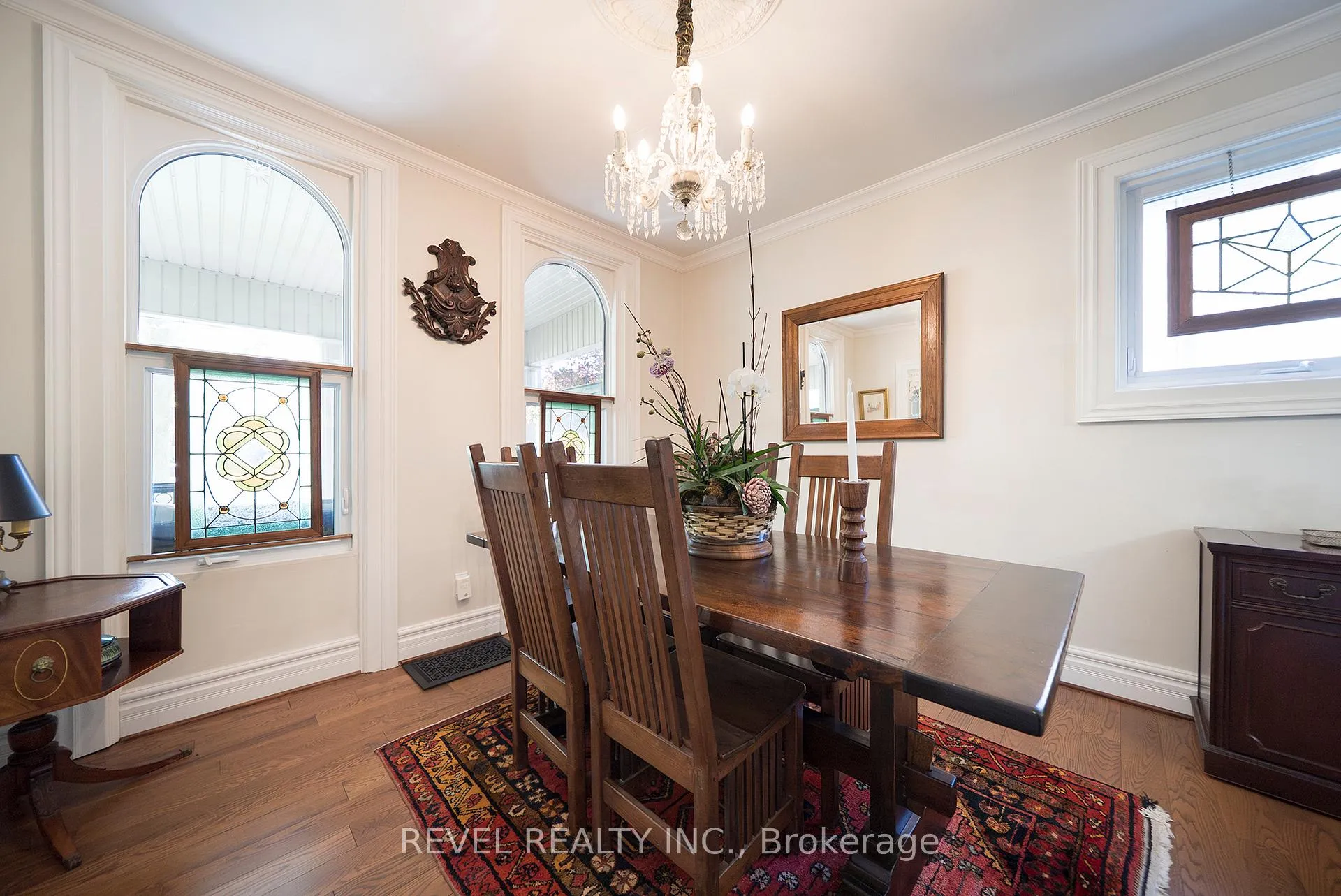 Photo 10 of 11 Chestnut Avenue, Brantford, Lansdowne — HOMEH