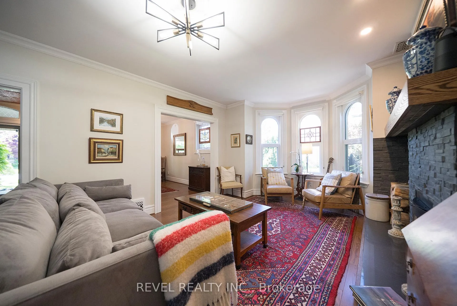 Photo 13 of 11 Chestnut Avenue, Brantford, Lansdowne — HOMEH