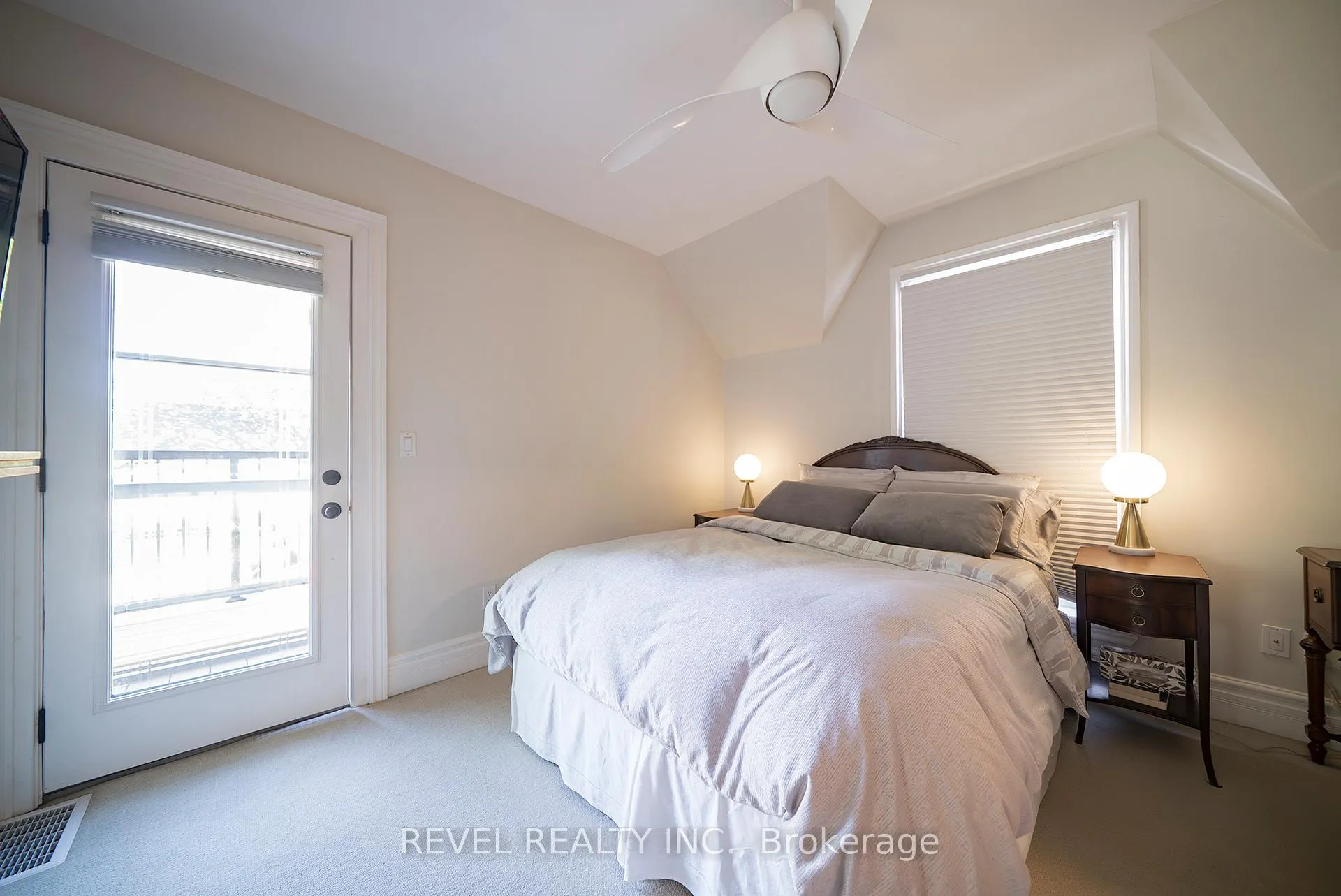 Photo 31 of 11 Chestnut Avenue, Brantford, Lansdowne — HOMEH