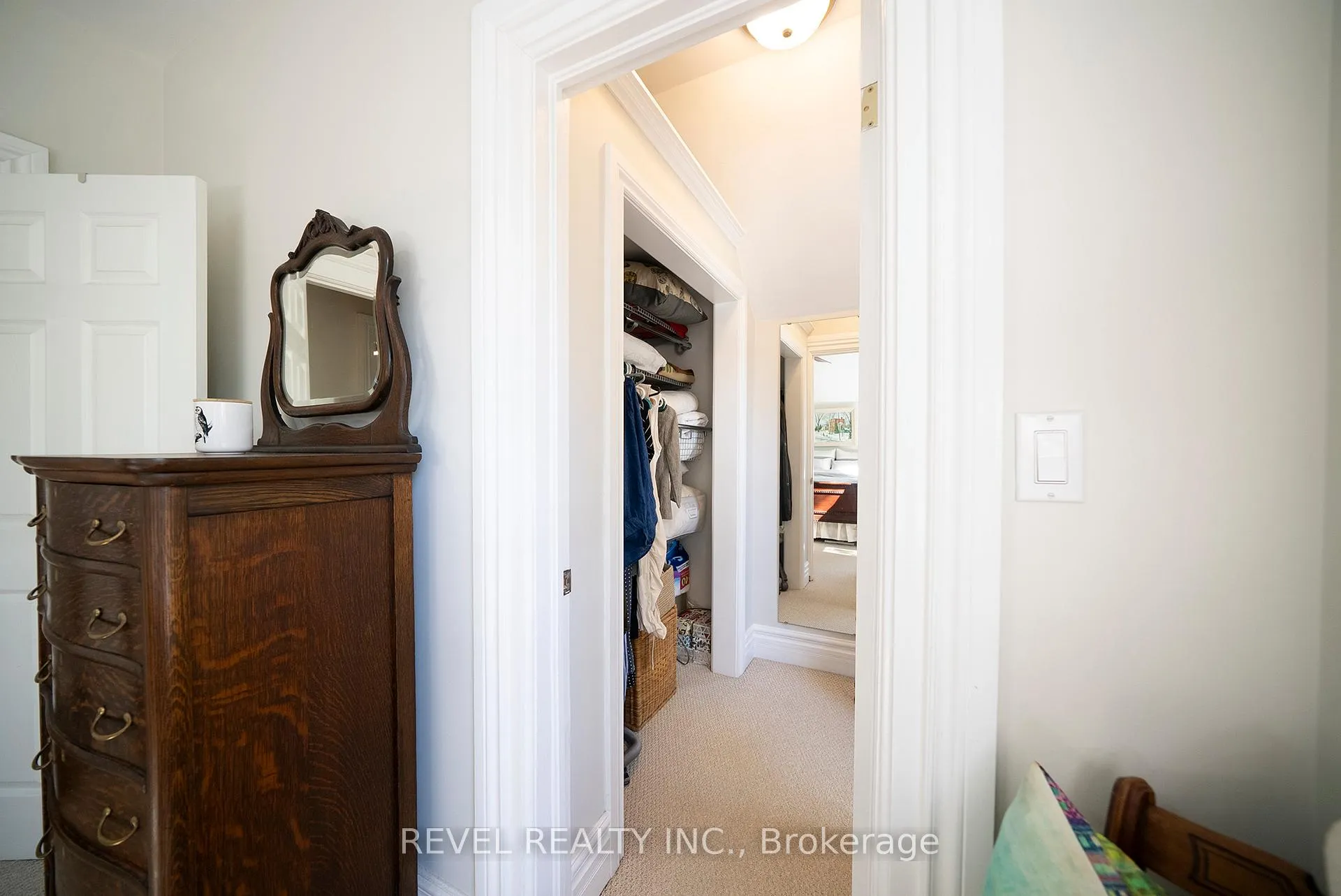 Photo 37 of 11 Chestnut Avenue, Brantford, Lansdowne — HOMEH
