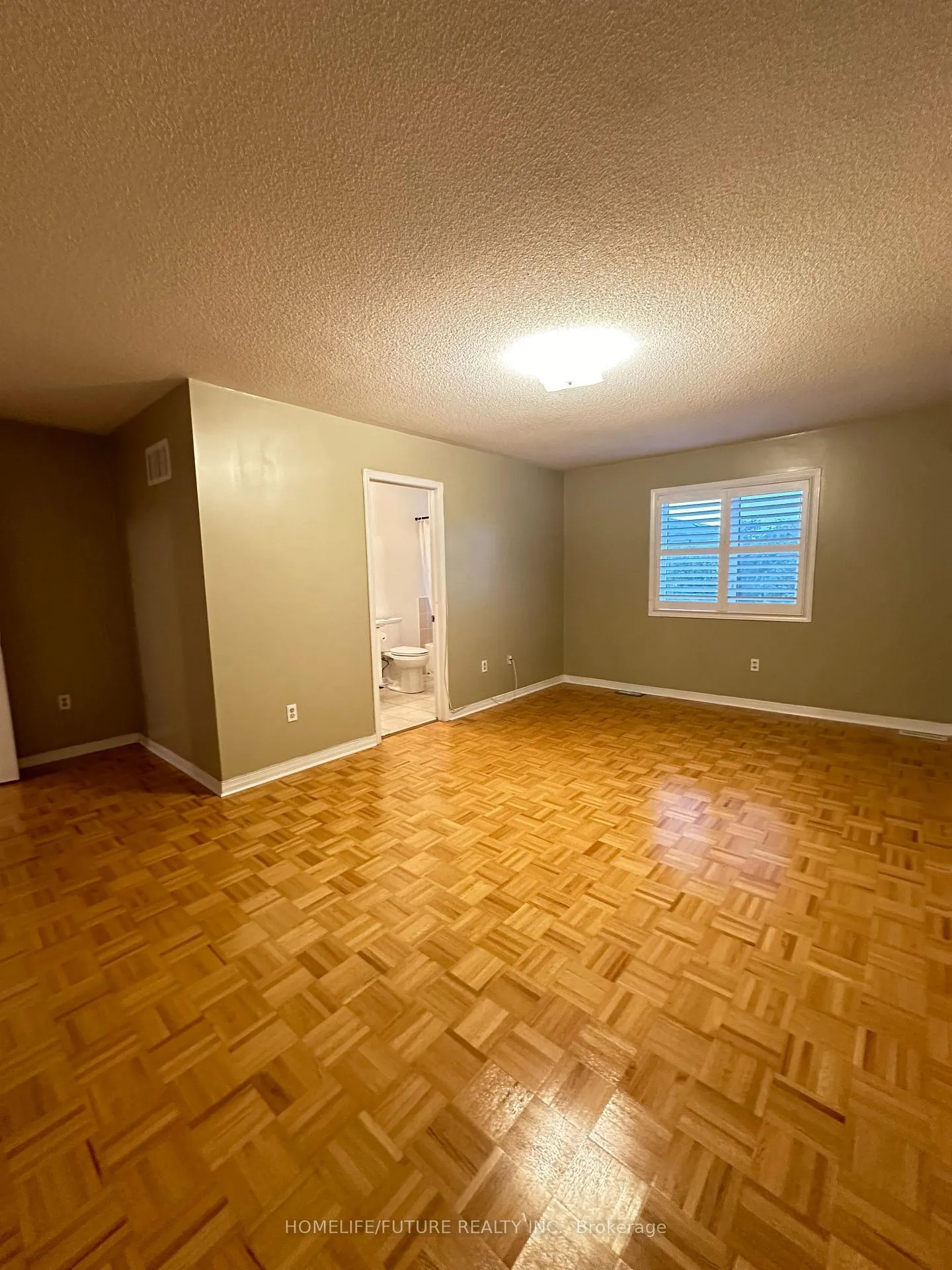 Photo 6 of Unit Main, 83 Jack Monkman Crescent, Markham, Cedarwood — HOMEH