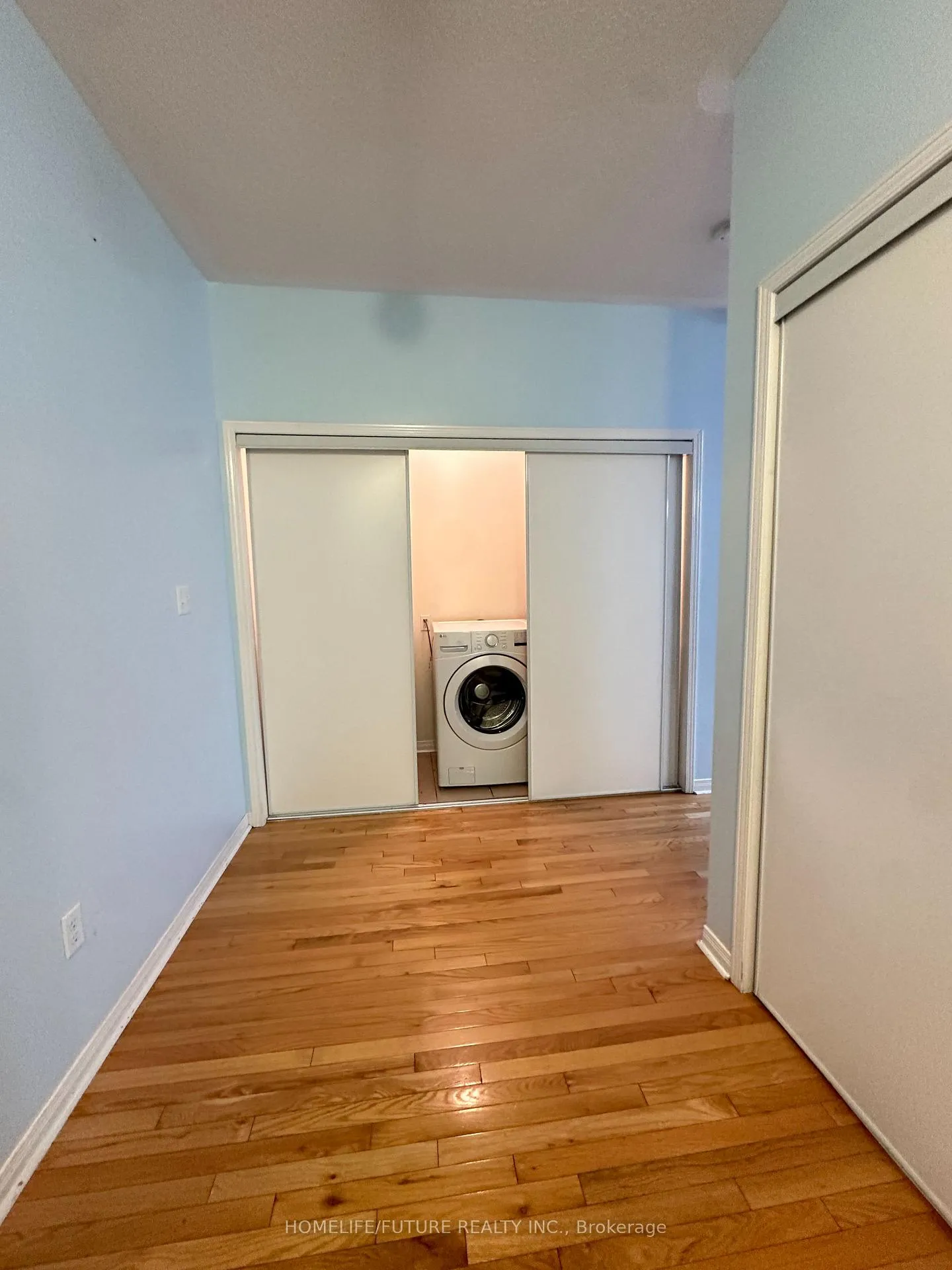 Photo 11 of Unit Main, 83 Jack Monkman Crescent, Markham, Cedarwood — HOMEH