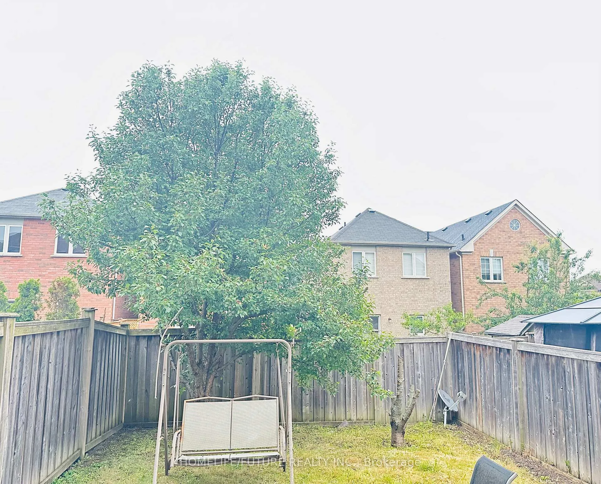 Photo 12 of Unit Main, 83 Jack Monkman Crescent, Markham, Cedarwood — HOMEH