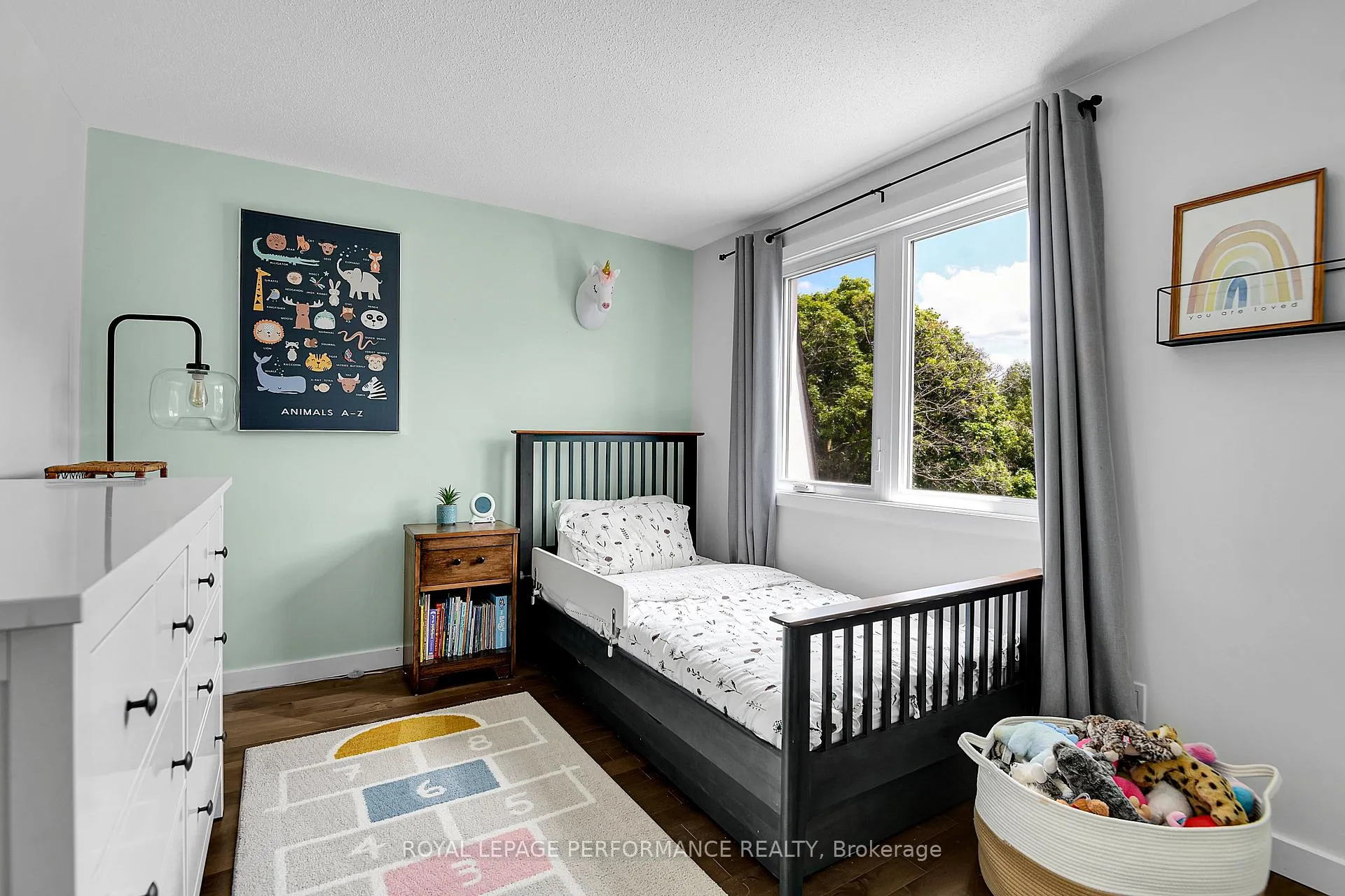 Photo 21 of 69 Hawk Crescent, Ottawa, Hunt Club/Western Community — HOMEH