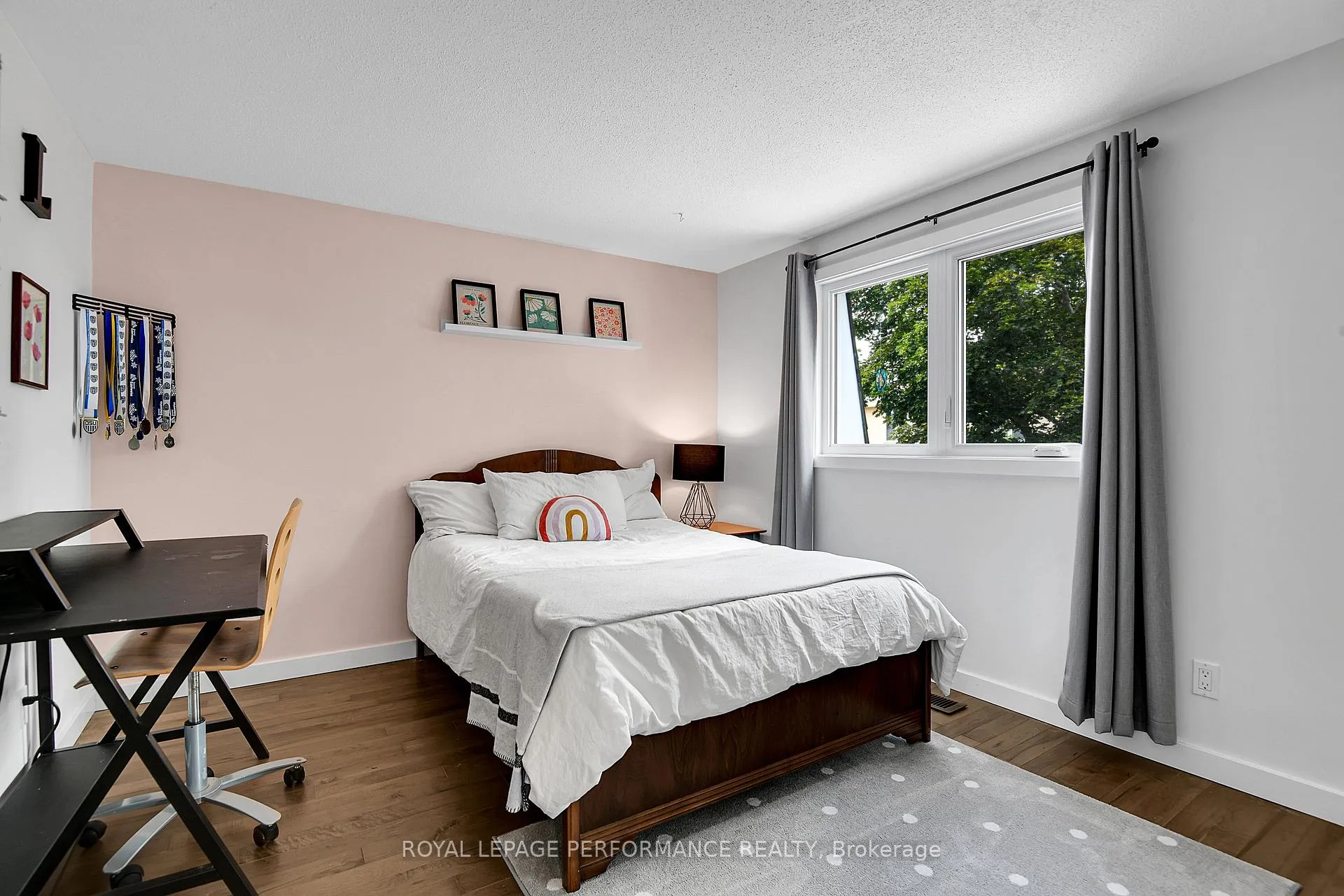 Photo 23 of 69 Hawk Crescent, Ottawa, Hunt Club/Western Community — HOMEH