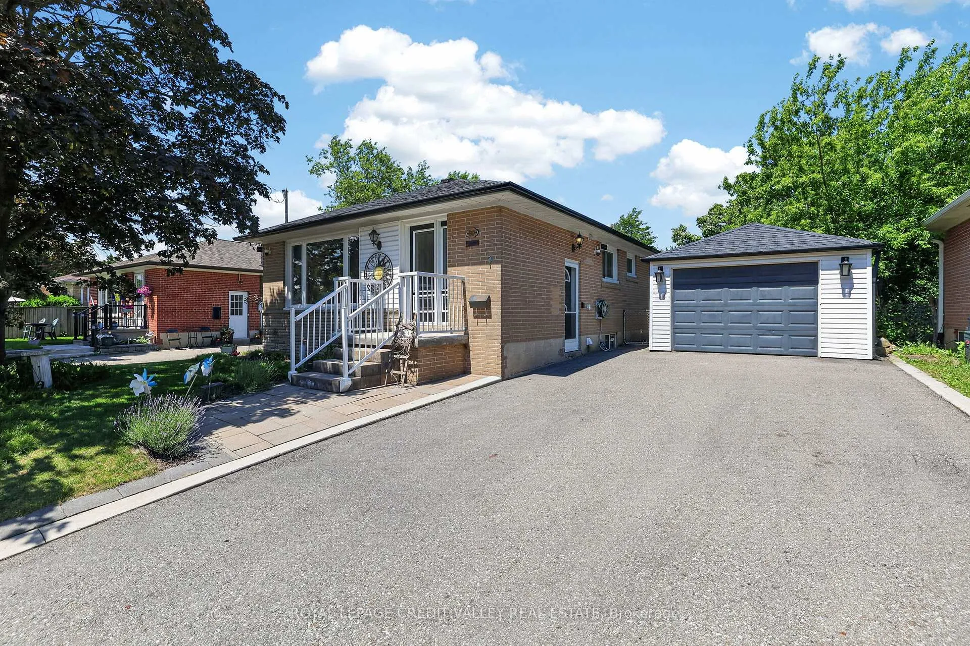 Photo 2 of 80 Cornwall Road, Brampton, Brampton East — HOMEH