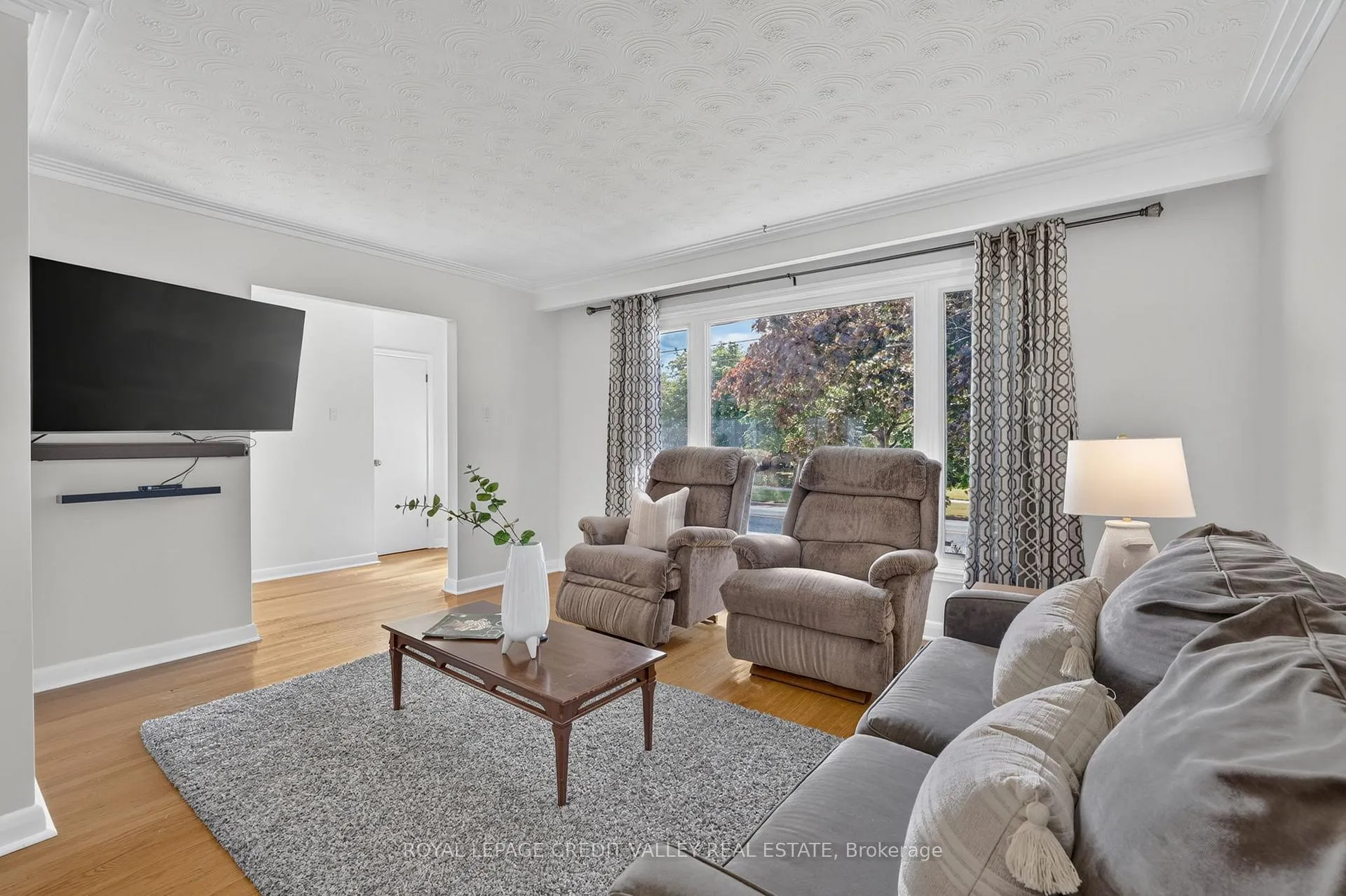 Photo 9 of 80 Cornwall Road, Brampton, Brampton East — HOMEH