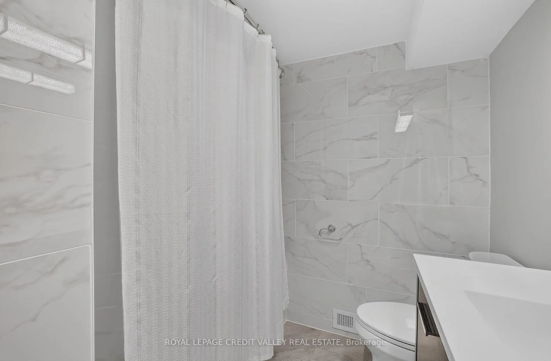 Photo 30 of 80 Cornwall Road, Brampton, Brampton East — HOMEH