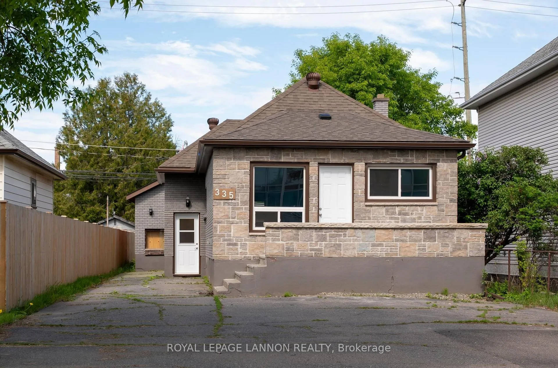 Photo 1 of 335 Vickers Street N, Thunder Bay, McKeller Park — HOMEH