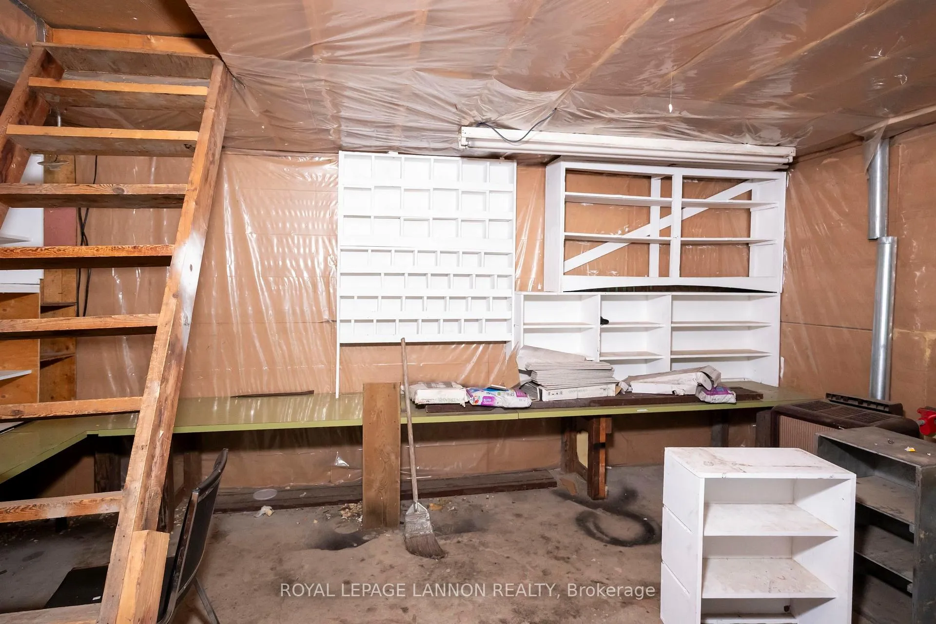 Photo 34 of 335 Vickers Street N, Thunder Bay, McKeller Park — HOMEH