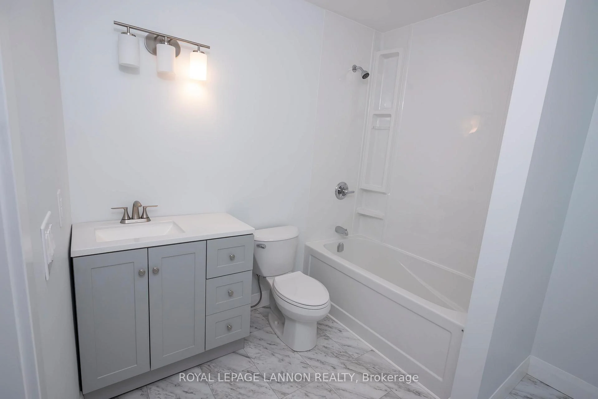 Photo 37 of 335 Vickers Street N, Thunder Bay, McKeller Park — HOMEH