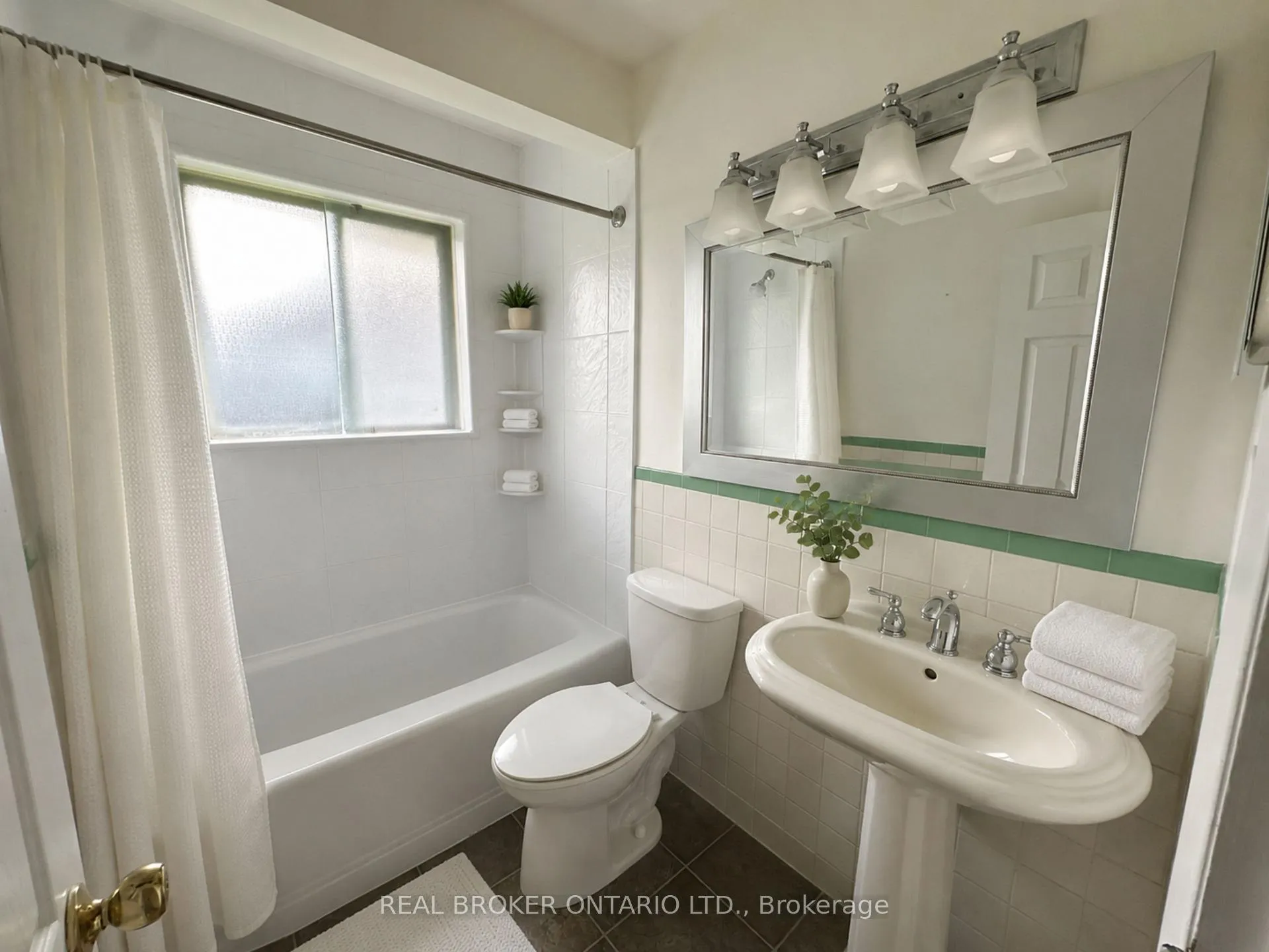 Photo 9 of 67 Lakeside Drive, Grimsby, Grimsby Beach — HOMEH