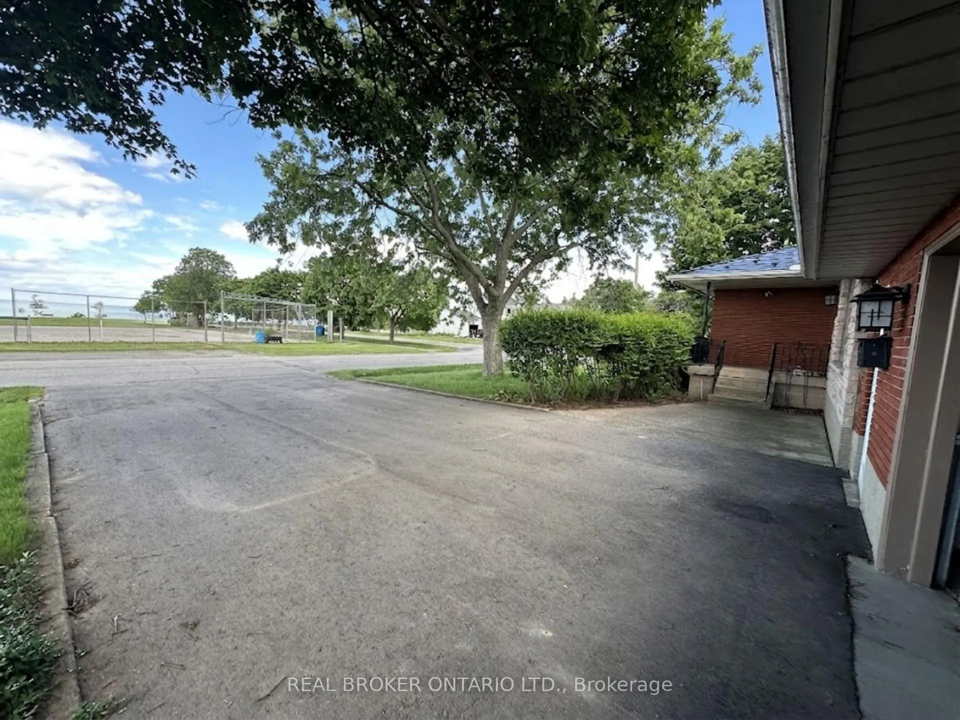 Photo 14 of 67 Lakeside Drive, Grimsby, Grimsby Beach — HOMEH