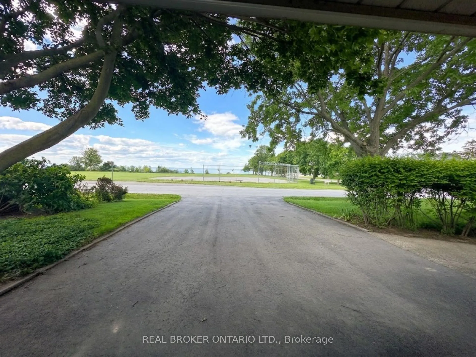 Photo 15 of 67 Lakeside Drive, Grimsby, Grimsby Beach — HOMEH