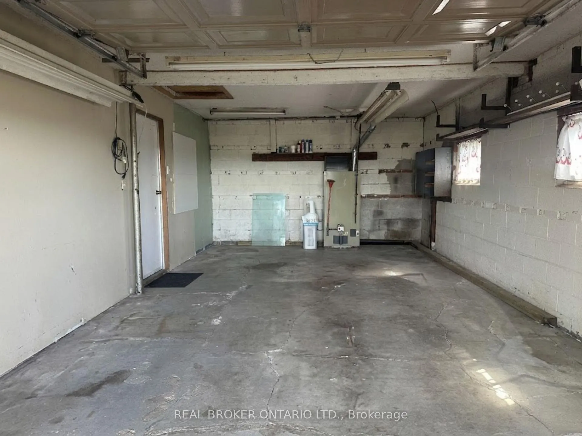 Photo 17 of 67 Lakeside Drive, Grimsby, Grimsby Beach — HOMEH
