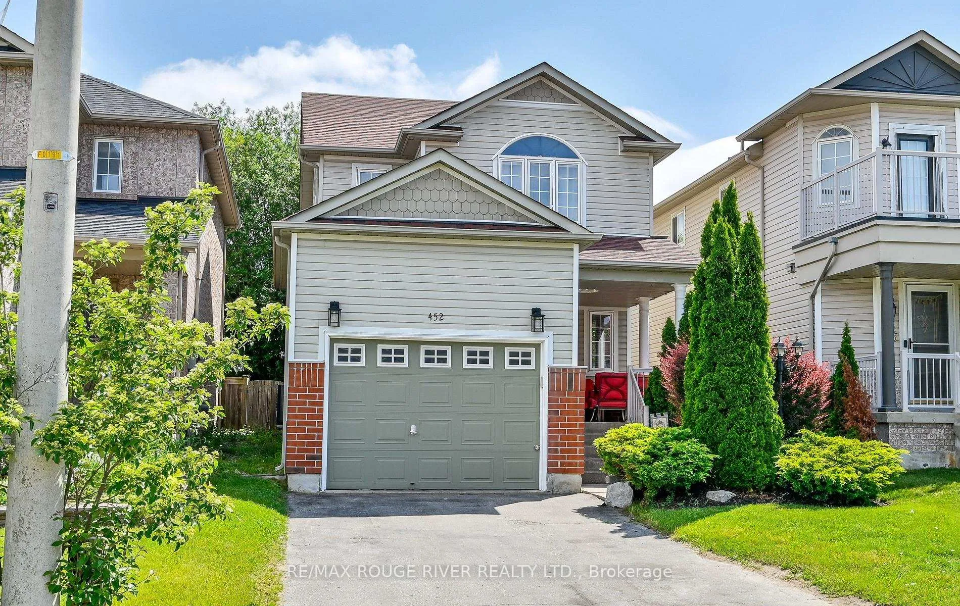 Photo 3 of 452 Nottingham Crescent, Oshawa, Eastdale — HOMEH