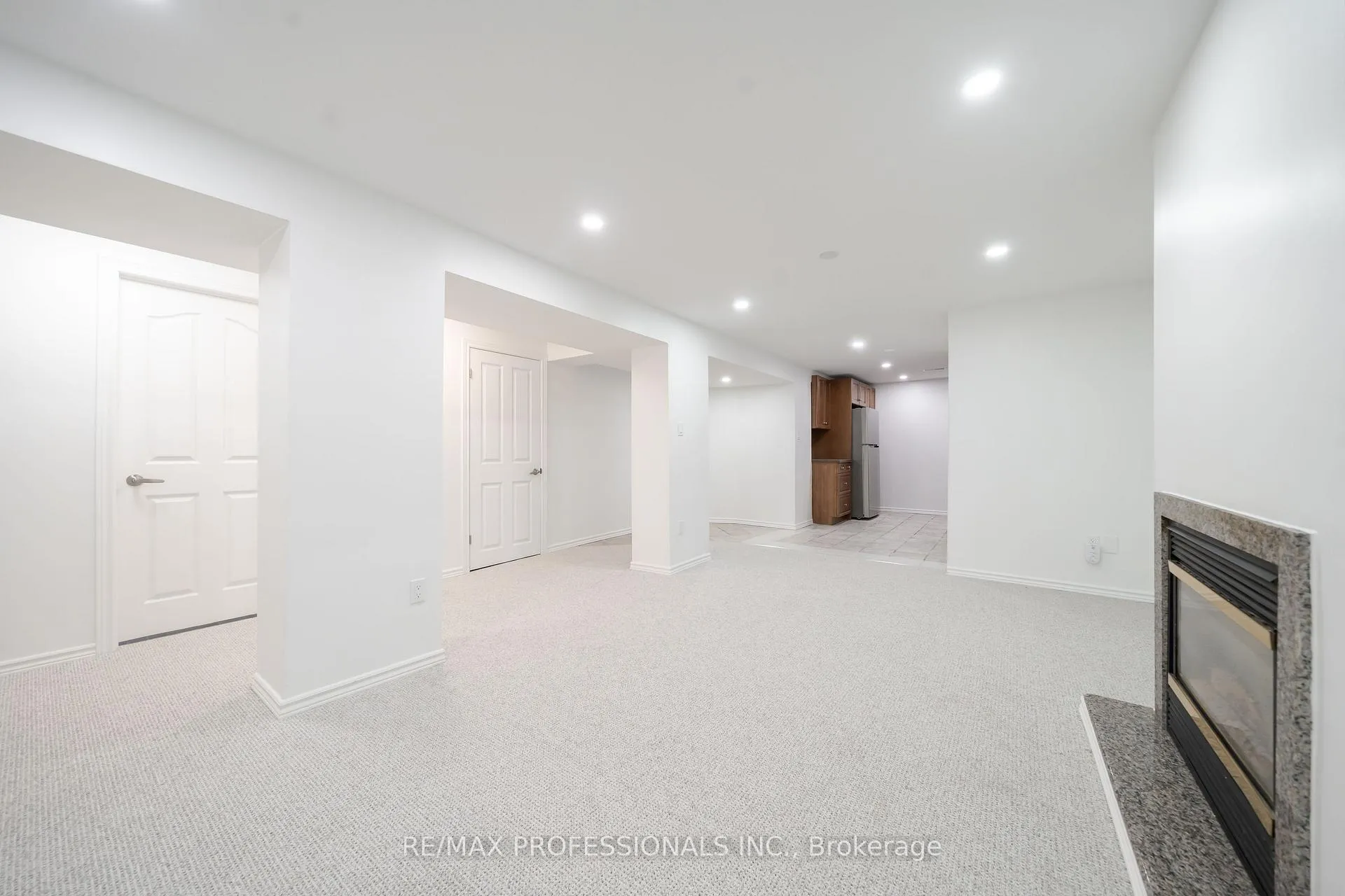 Photo 7 of 635 Peele Boulevard, Burlington, Brant — HOMEH