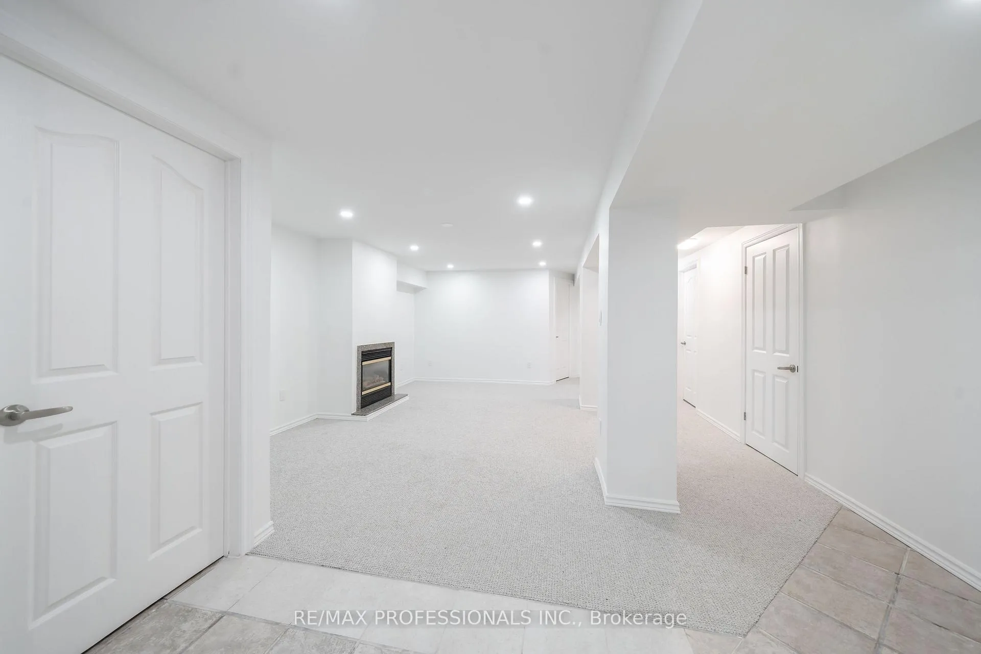 Photo 9 of 635 Peele Boulevard, Burlington, Brant — HOMEH