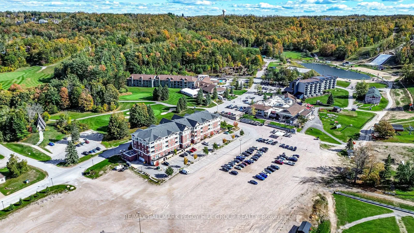 Photo 2 of Unit 217, 40 Horseshoe Boulevard, Oro-Medonte, Horseshoe Valley — HOMEH