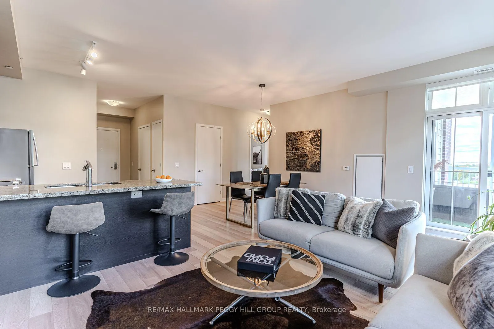 Photo 5 of Unit 217, 40 Horseshoe Boulevard, Oro-Medonte, Horseshoe Valley — HOMEH