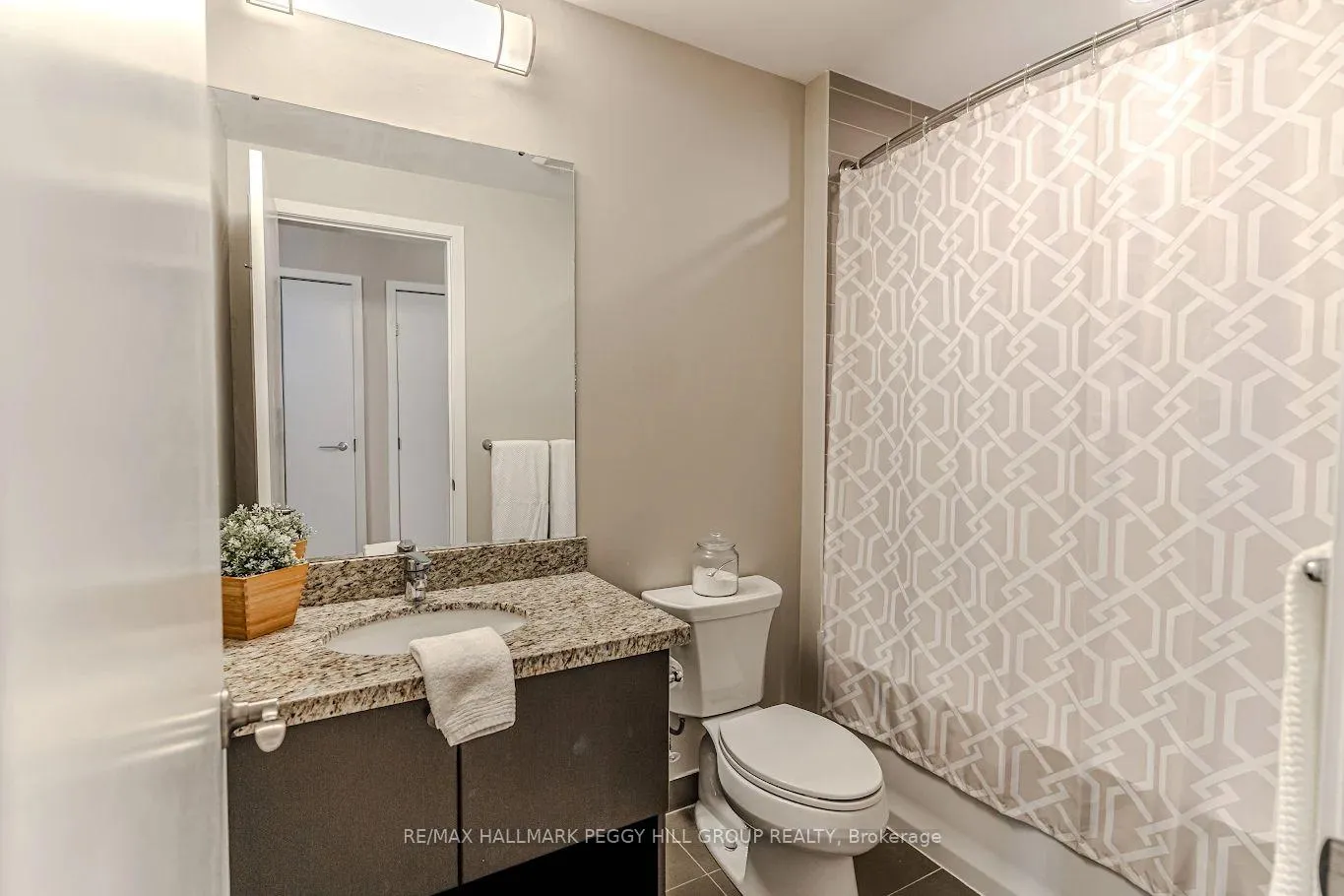 Photo 11 of Unit 217, 40 Horseshoe Boulevard, Oro-Medonte, Horseshoe Valley — HOMEH