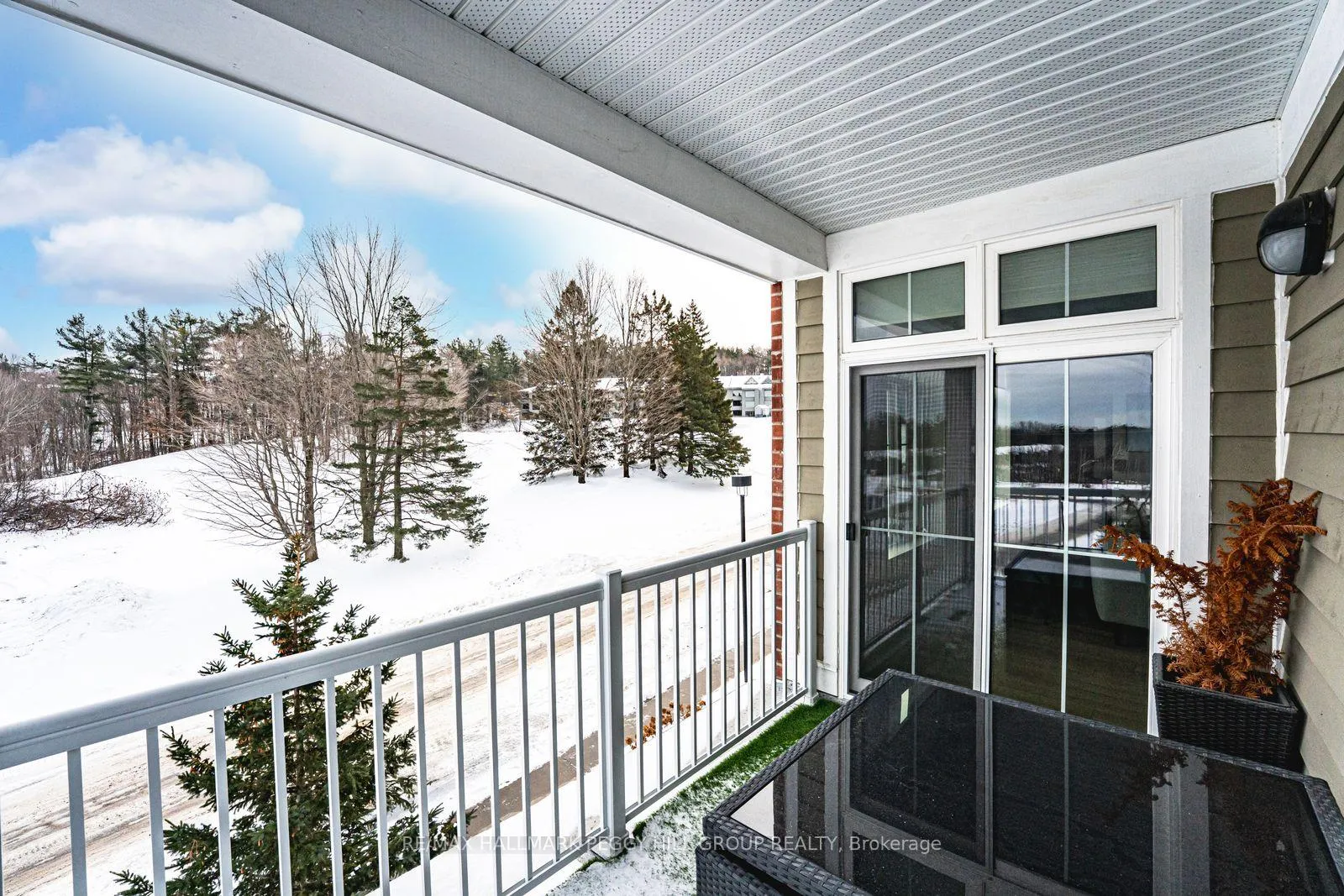 Photo 12 of Unit 217, 40 Horseshoe Boulevard, Oro-Medonte, Horseshoe Valley — HOMEH