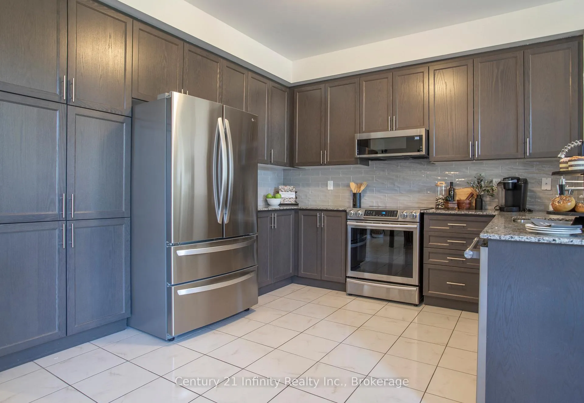 Photo 15 of 1020 Byron Street N, Whitby, Williamsburg — HOMEH