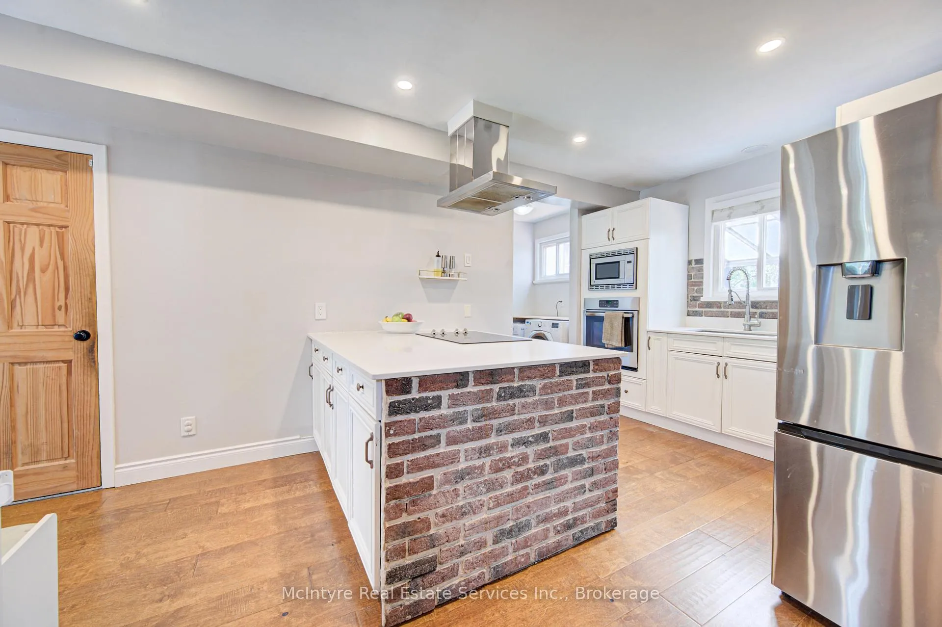Photo 9 of 154 Grand Avenue S, Cambridge, St. Andrews Estates — HOMEH