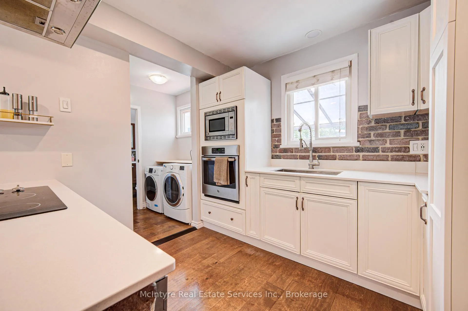 Photo 11 of 154 Grand Avenue S, Cambridge, St. Andrews Estates — HOMEH