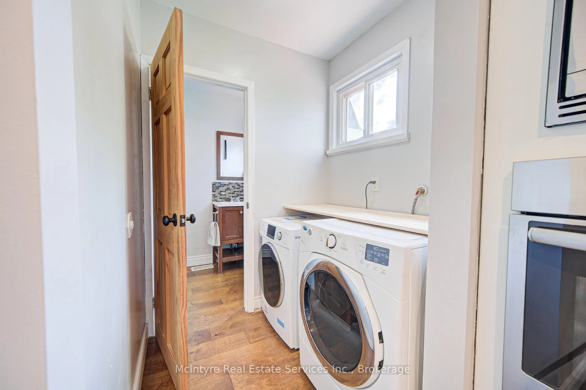 Photo 17 of 154 Grand Avenue S, Cambridge, St. Andrews Estates — HOMEH
