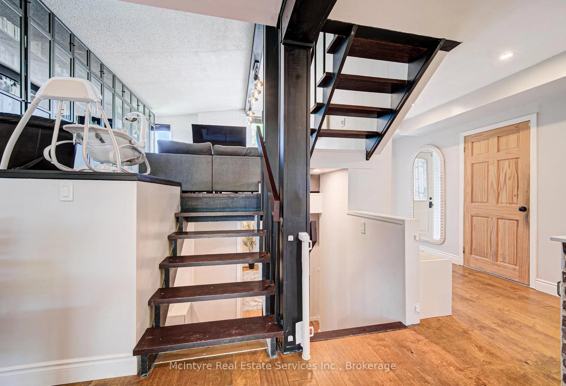 Photo 27 of 154 Grand Avenue S, Cambridge, St. Andrews Estates — HOMEH