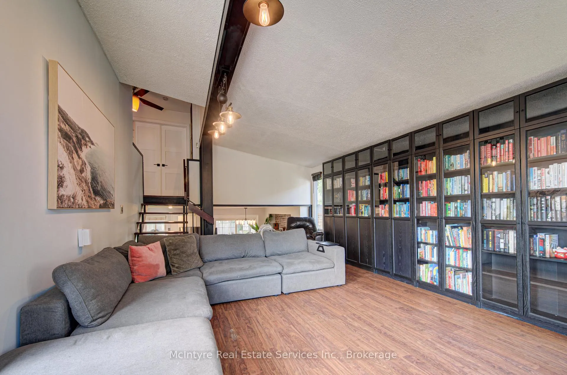 Photo 31 of 154 Grand Avenue S, Cambridge, St. Andrews Estates — HOMEH