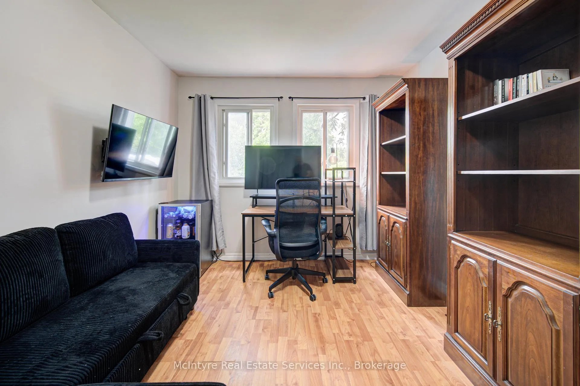 Photo 35 of 154 Grand Avenue S, Cambridge, St. Andrews Estates — HOMEH