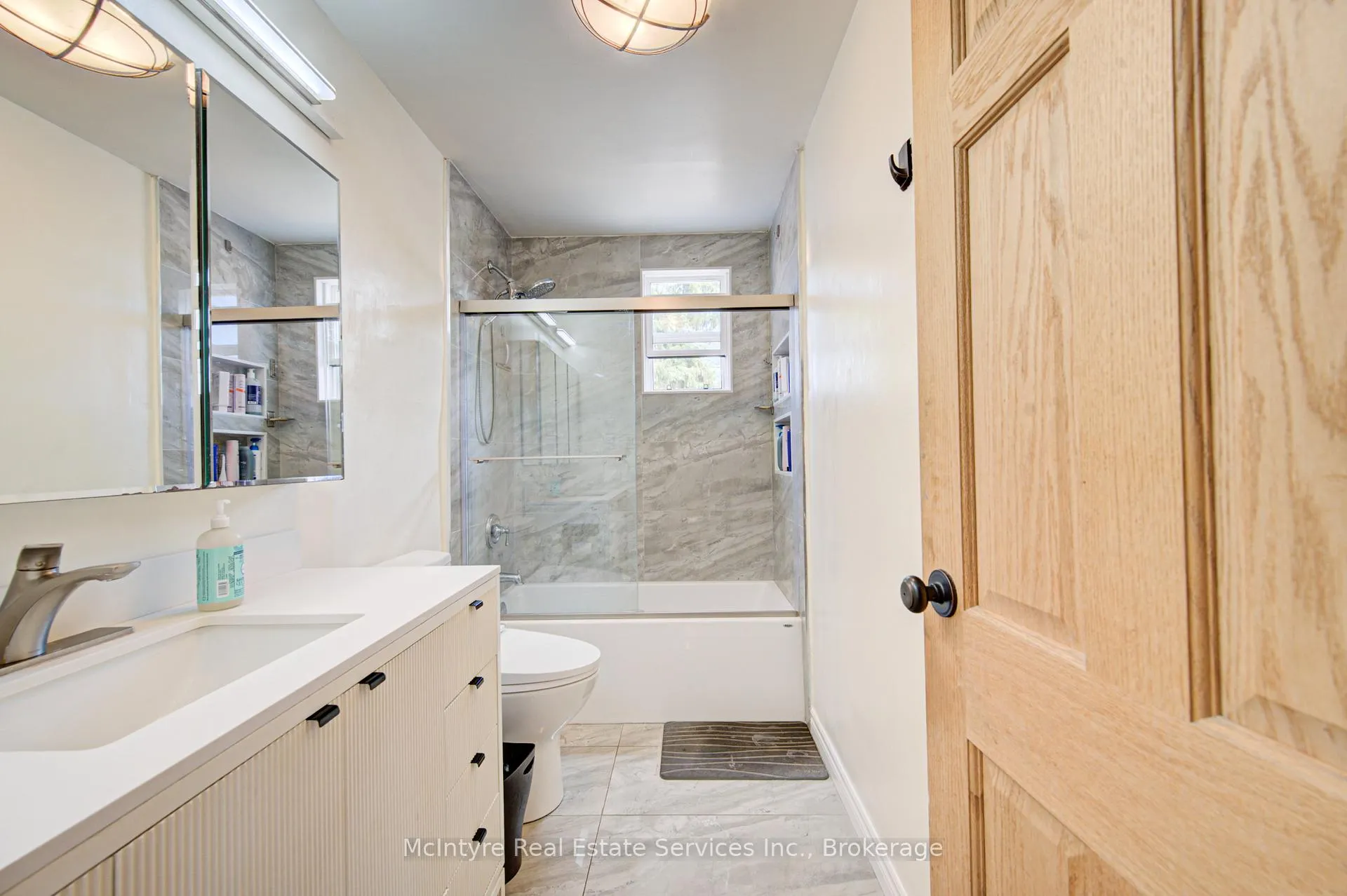 Photo 38 of 154 Grand Avenue S, Cambridge, St. Andrews Estates — HOMEH