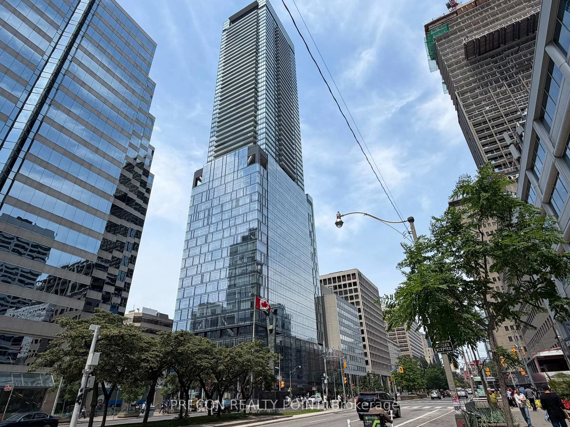 Front of Unit 4308, 488 University Avenue