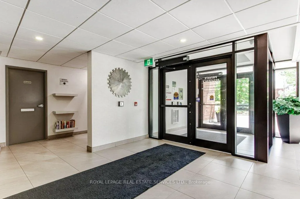 Photo 4 of Unit 301, 2121 Lakeshore Road, Burlington, Brant — HOMEH