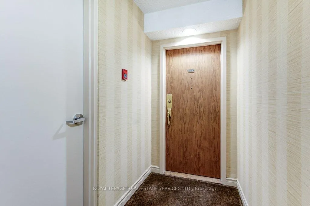 Photo 9 of Unit 301, 2121 Lakeshore Road, Burlington, Brant — HOMEH