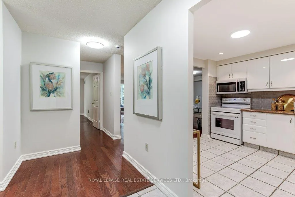 Photo 11 of Unit 301, 2121 Lakeshore Road, Burlington, Brant — HOMEH
