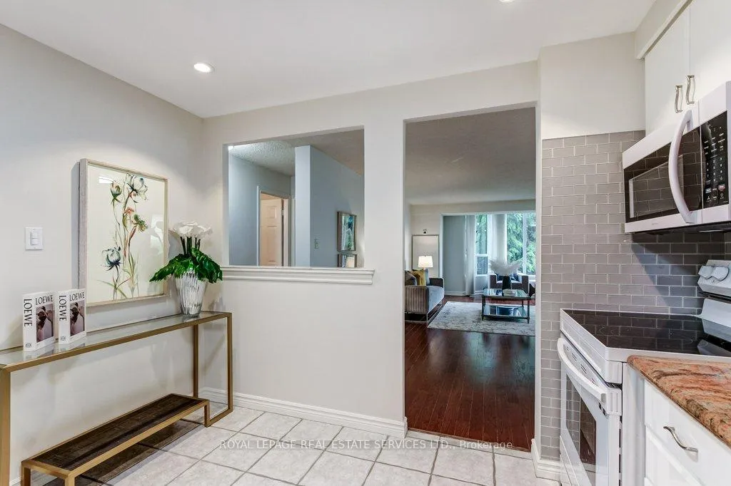 Photo 13 of Unit 301, 2121 Lakeshore Road, Burlington, Brant — HOMEH