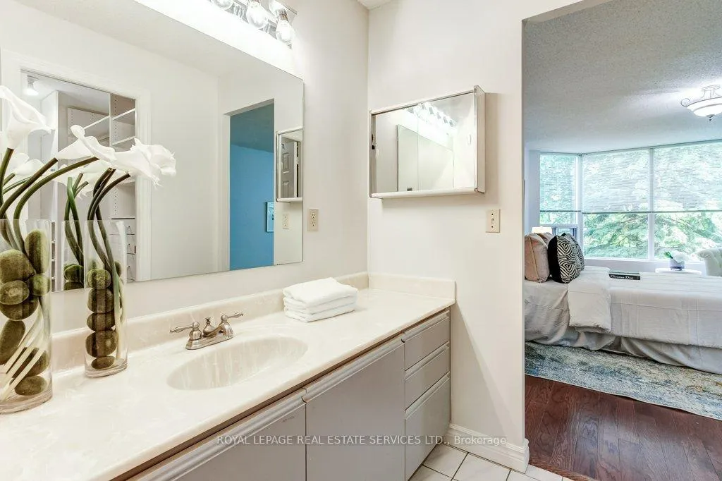 Photo 42 of Unit 301, 2121 Lakeshore Road, Burlington, Brant — HOMEH