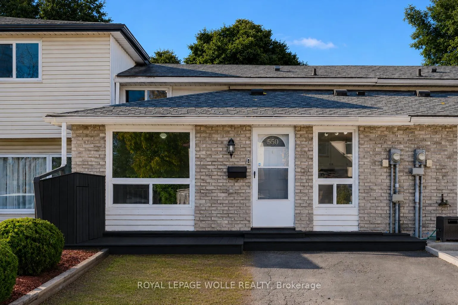 Photo 1 of 550 Parkview Crescent, Cambridge, Preston North — HOMEH