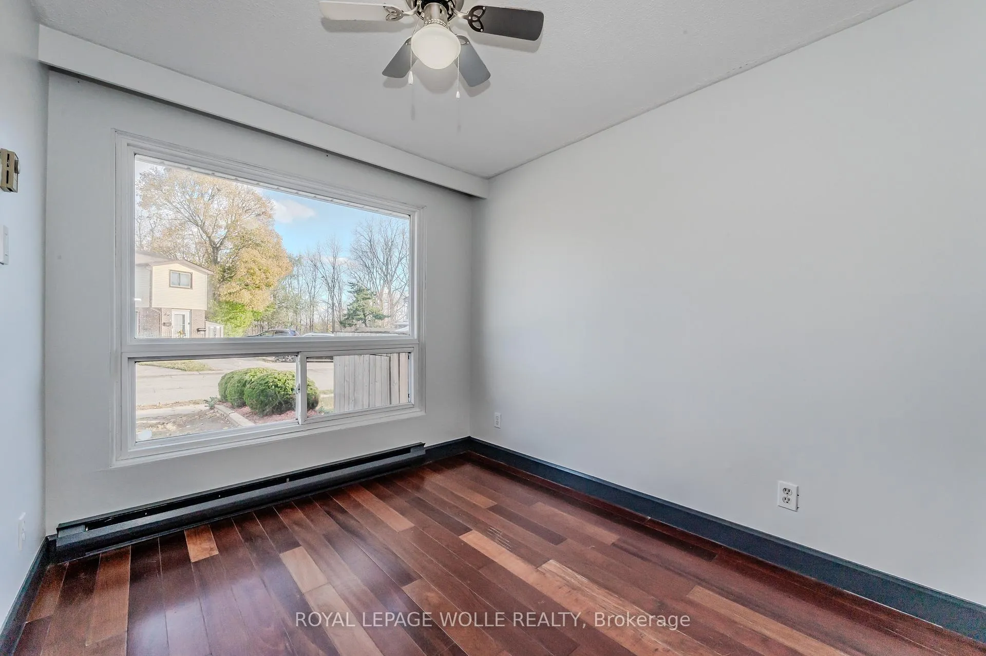 Photo 6 of 550 Parkview Crescent, Cambridge, Preston North — HOMEH