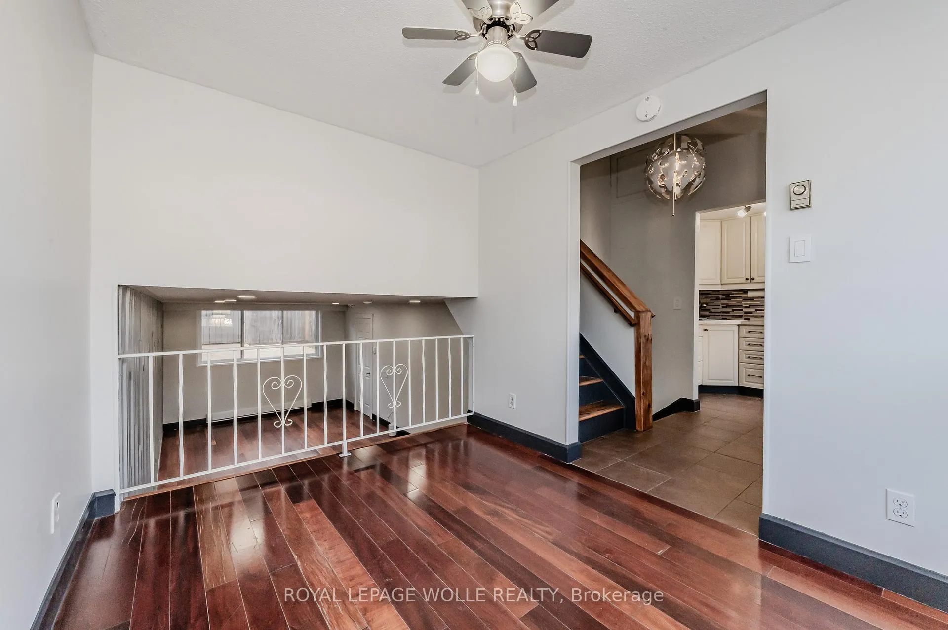 Photo 7 of 550 Parkview Crescent, Cambridge, Preston North — HOMEH