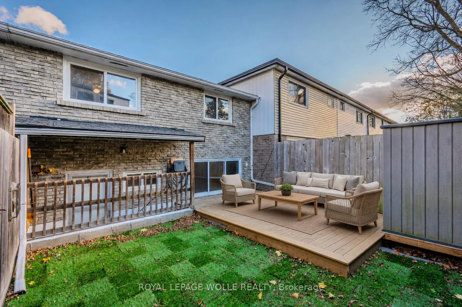 Photo 21 of 550 Parkview Crescent, Cambridge, Preston North — HOMEH