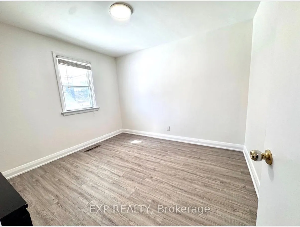 Photo 3 of Unit Main, 119 Earlton Road, Scarborough, Tam O'Shanter-Sullivan — HOMEH